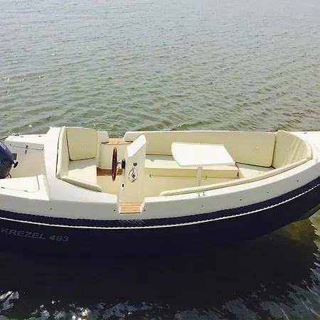 Ferienhaeuser Am Kummerower See, Дом отдыха