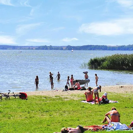Ferienhaeuser Am Kummerower See, Дом отдыха Verchen