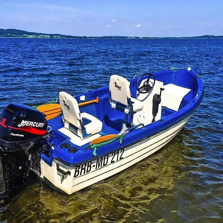 Ferienhaeuser Am Kummerower See, Дом отдыха *