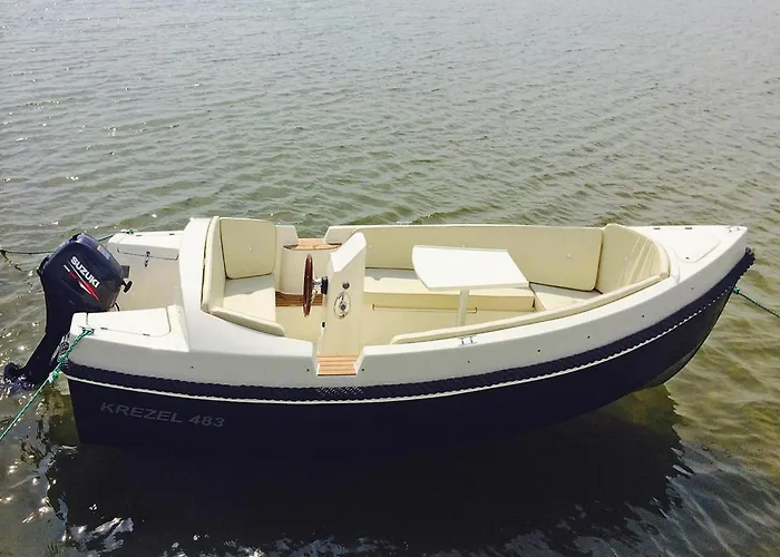 Ferienhaeuser Am Kummerower See, 別荘