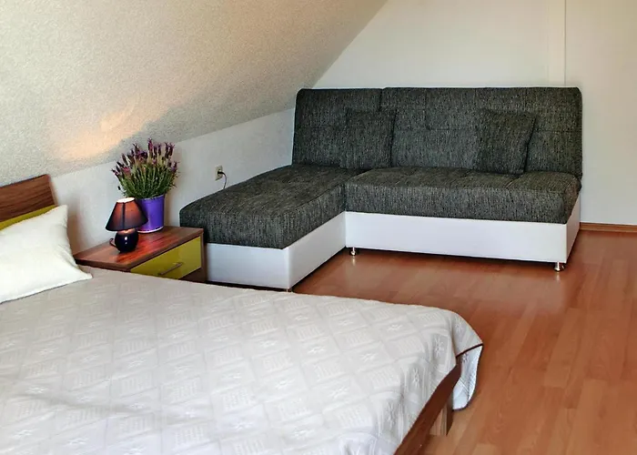 Ferienhaeuser Am Kummerower See, 別荘